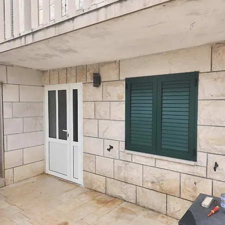 H&D Apartment Sumartin Exterior photo